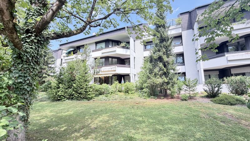 NEU am Markt: 3,5 ZKB mit 2 Loggien u. TG-Stellplatz mit Südausrichtung ab sofort frei